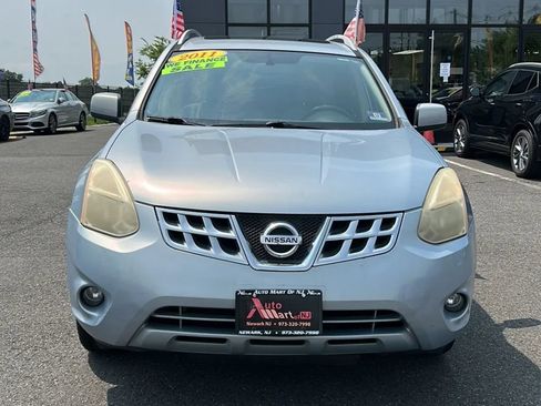 Used 2011 Nissan Rogue SV w/ Premium Pkg AWD/4WD image 2