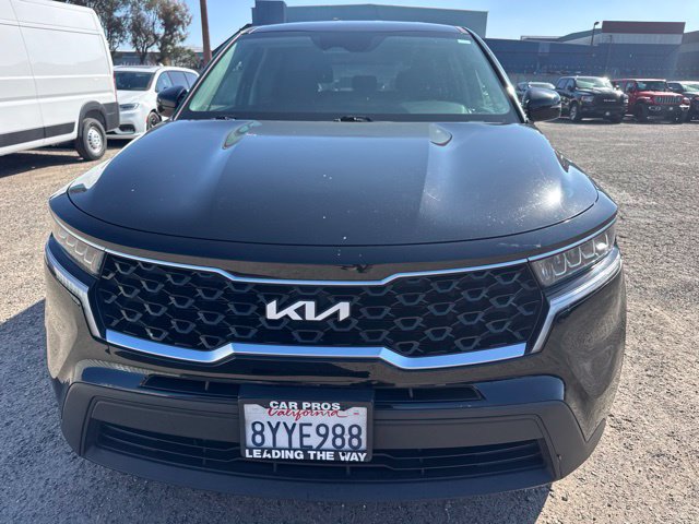Used 2022 Kia Sorento LX FWD image 2