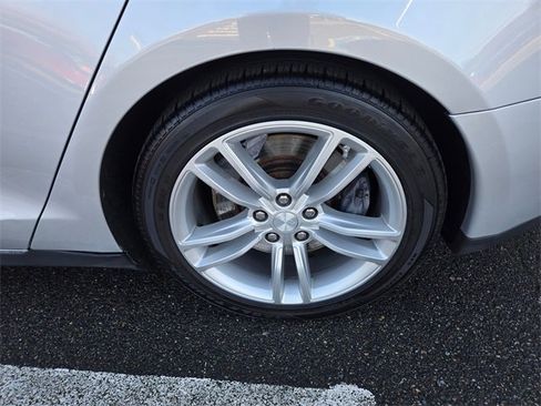 Used 2013 Tesla Model S image 12