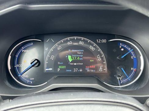 Used 2025 Toyota RAV4 XLE AWD/4WD image 28