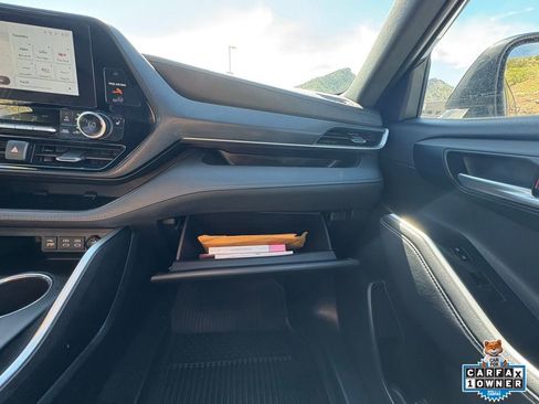 Certified 2025 Toyota Highlander XSE image 24