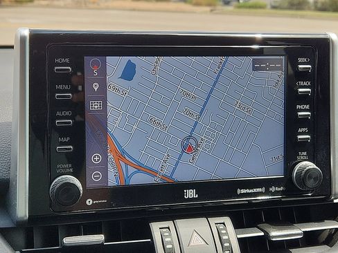 Used 2019 Toyota RAV4 XSE AWD/4WD image 10