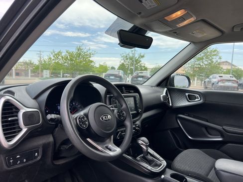 Used 2021 Kia Soul S FWD image 25