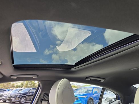 Used 2024 Genesis G70 3.3T Advanced image 18