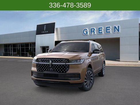 New 2026 Lincoln Navigator L Black Label AWD/4WD image 2