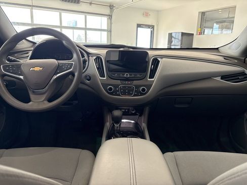 Used 2025 Chevrolet Malibu LT image 17