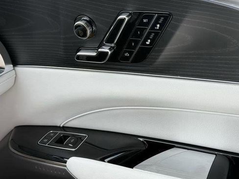 New 2025 Cadillac Lyriq Luxury image 33