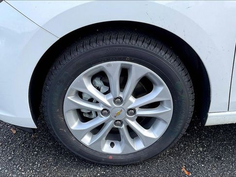 Used 2021 Chevrolet Spark LT image 33