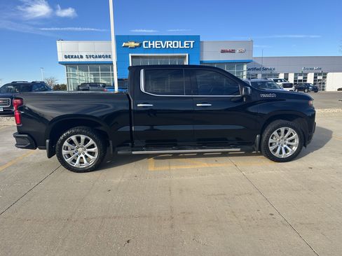 Used 2019 Chevrolet Silverado 1500 High Country w/ Technology Package image 8