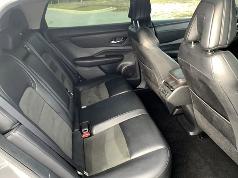 Used 2023 Nissan Ariya AWD image 22