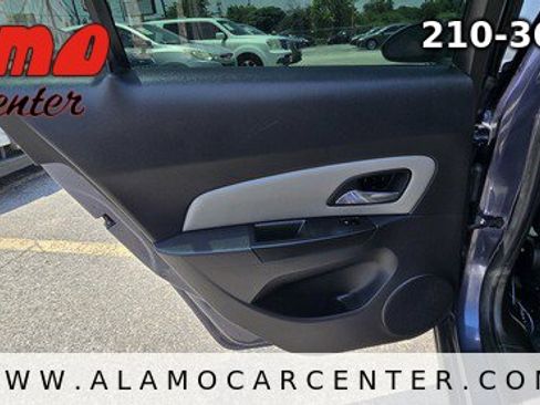 Used 2013 Chevrolet Cruze LS FWD image 29