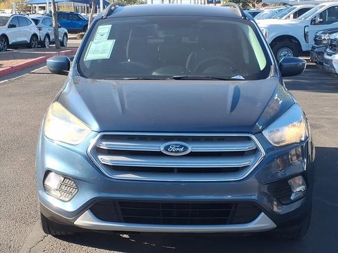 Used 2018 Ford Escape SE image 2