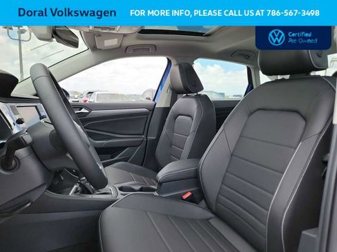 Used 2023 Volkswagen Jetta SE w/ Panoramic Sunroof Package FWD image 20