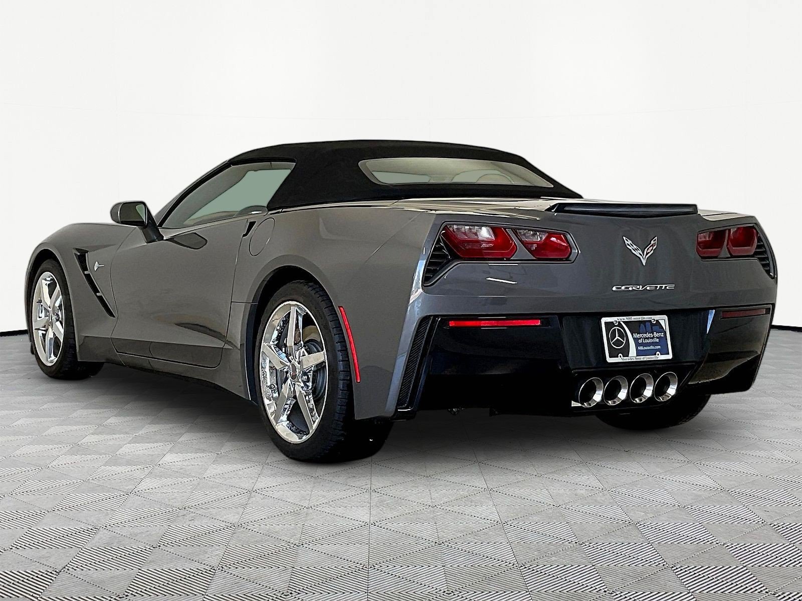Used 2015 Chevrolet Corvette Stingray Convertible w/ 3LT Preferred Equipment Group RWD image 4