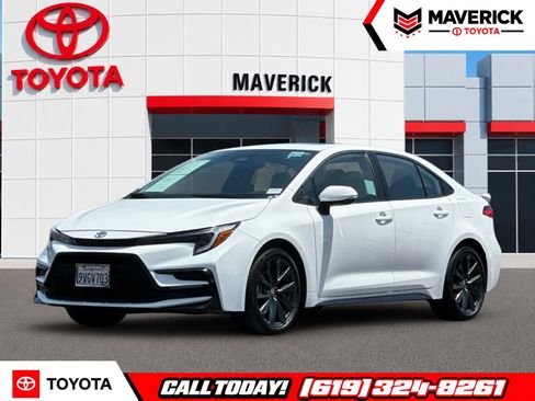 Used 2025 Toyota Corolla SE w/ SE Premium Package FWD image 1
