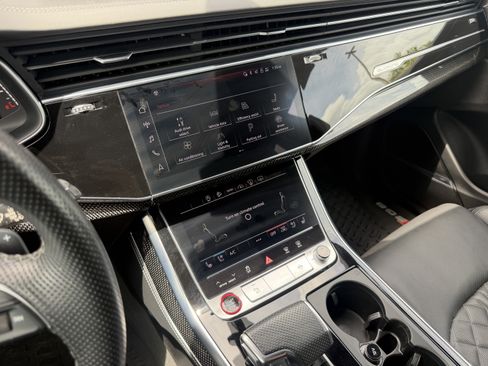 Used 2022 Audi SQ8 Prestige AWD/4WD image 29