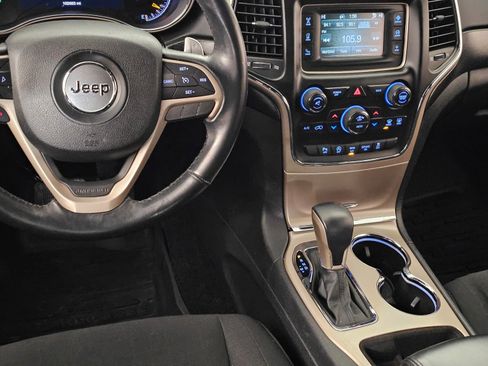 Used 2017 Jeep Grand Cherokee Laredo w/ Quick Order Package 23E image 16