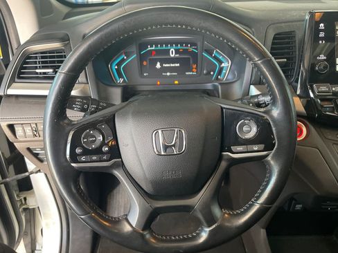 Used 2018 Honda Odyssey Touring image 12