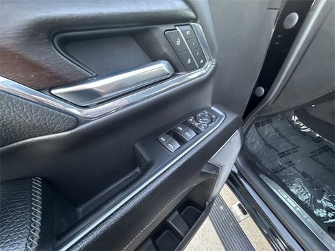 Used 2024 GMC Sierra 3500 Denali w/ Denali Reserve Package image 13