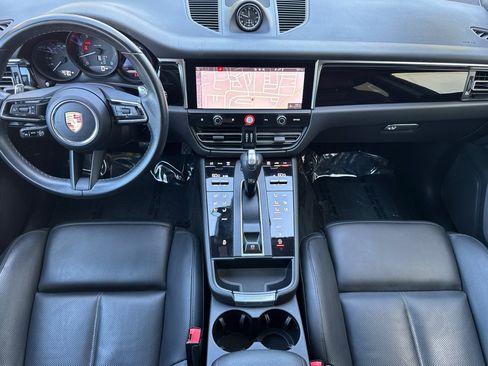Used 2023 Porsche Macan AWD/4WD image 16