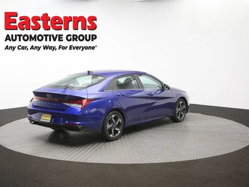Used 2022 Hyundai Elantra SEL w/ Convenience + Premium Package FWD image 42