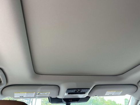 New 2026 Nissan Pathfinder Platinum w/ Lighting Package FWD image 23