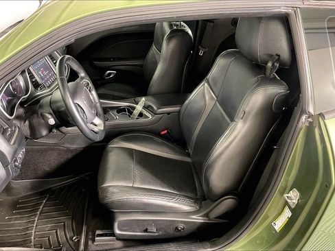 Used 2018 Dodge Challenger SXT Plus RWD image 29