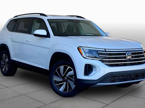 New 2026 Volkswagen Atlas SE FWD image 2