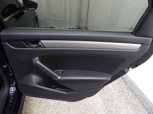 Used 2020 Volkswagen Passat 2.0T SE image 12