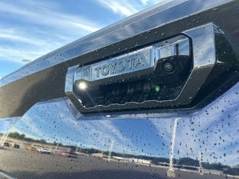 Used 2023 Toyota Tundra Platinum AWD/4WD image 45