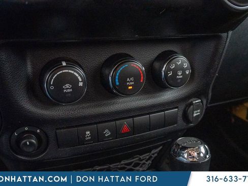 Used 2013 Jeep Wrangler Unlimited Sport AWD/4WD image 9