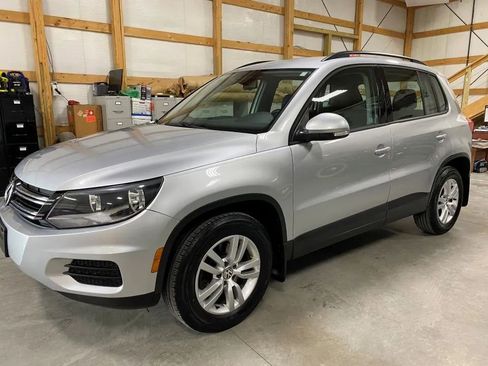 Used 2017 Volkswagen Tiguan S AWD/4WD image 12