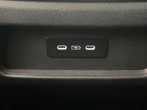 Used 2024 Honda Pilot Touring image 21