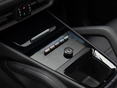 Certified 2026 Porsche Cayenne GTS image 26