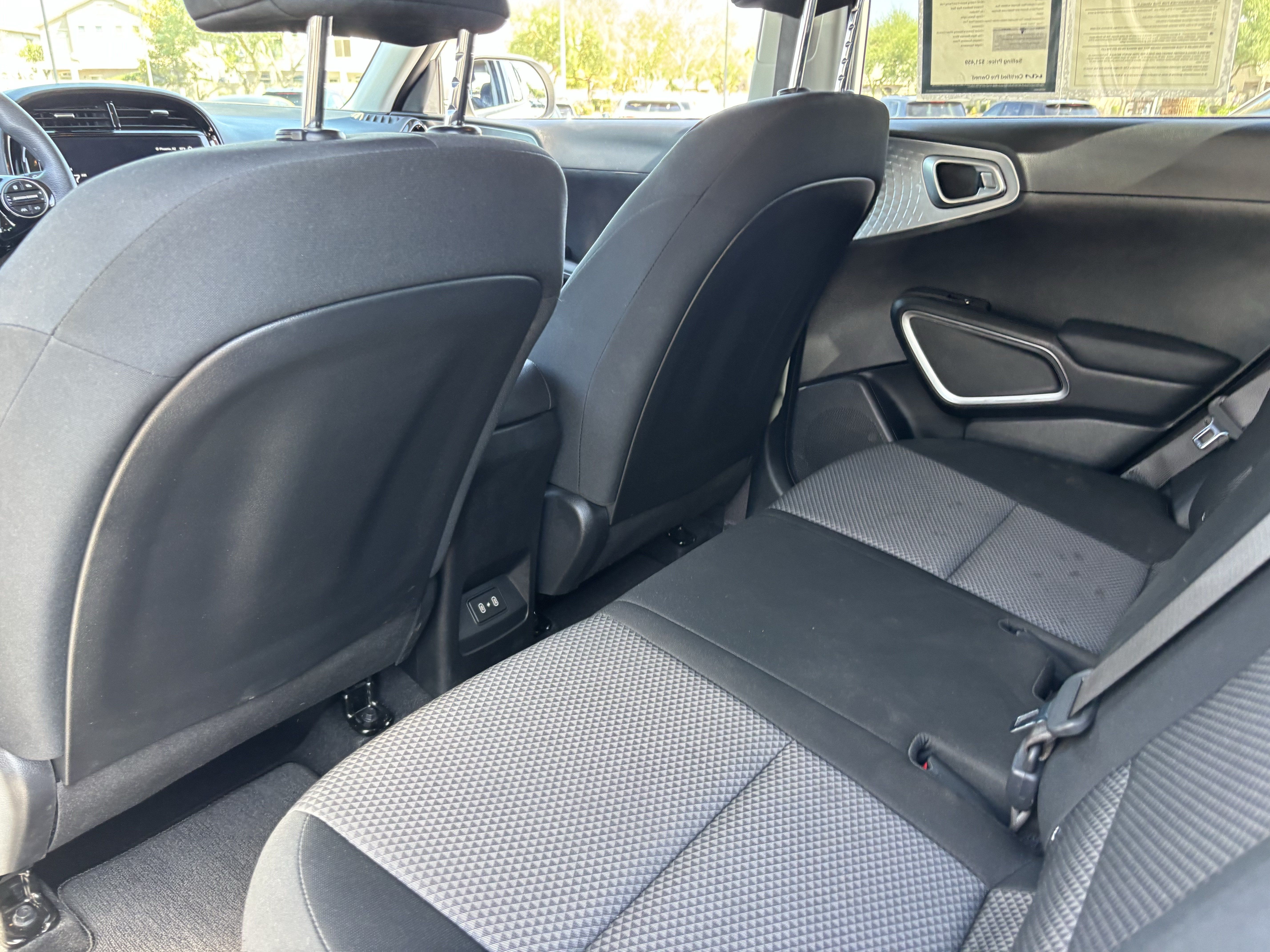 Certified 2025 Kia Soul S FWD image 15