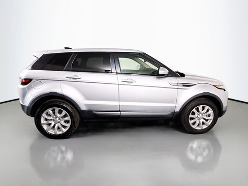 Used 2019 Land Rover Range Rover Evoque SE image 11
