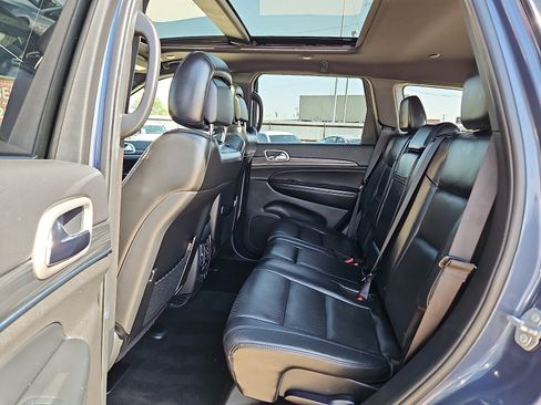 Used 2020 Jeep Grand Cherokee Limited w/ Luxury Group II AWD/4WD image 10
