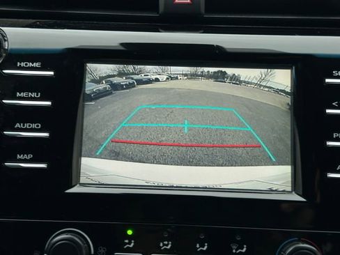 Used 2019 Toyota Camry LE image 23