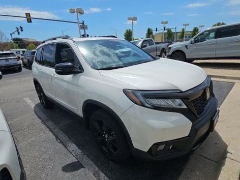 Used 2019 Honda Passport Elite image 2