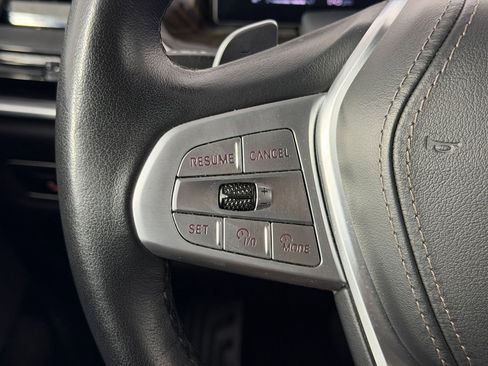 Used 2025 BMW X7 xDrive40i AWD/4WD image 16