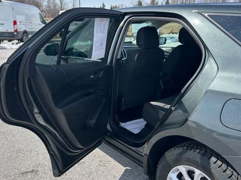 Used 2020 Chevrolet Equinox LT w/ Driver Convenience Package image 29
