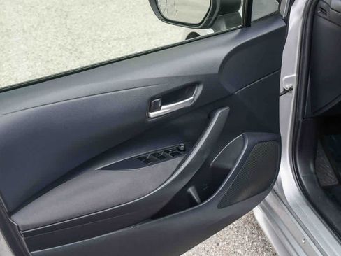 Used 2021 Toyota Corolla LE w/ Carpet Mat Package (TMS) FWD image 24