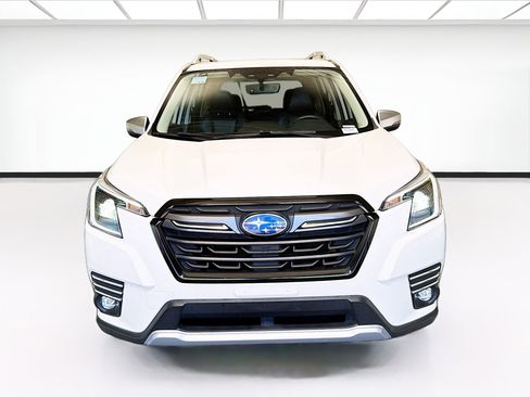 Used 2022 Subaru Forester Touring AWD/4WD image 2