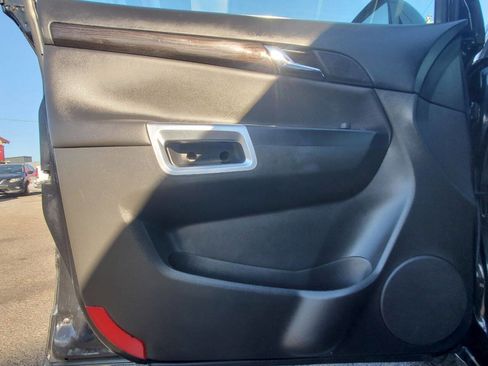 Used 2014 Chevrolet Captiva Sport LT w/ Convenience Package image 16