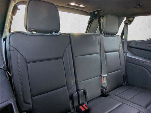 Used 2025 GMC Yukon Denali image 20