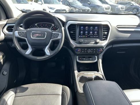 Used 2023 GMC Acadia SLT image 17