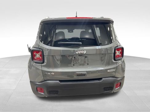 Used 2022 Jeep Renegade Latitude w/ Convenience Group image 8