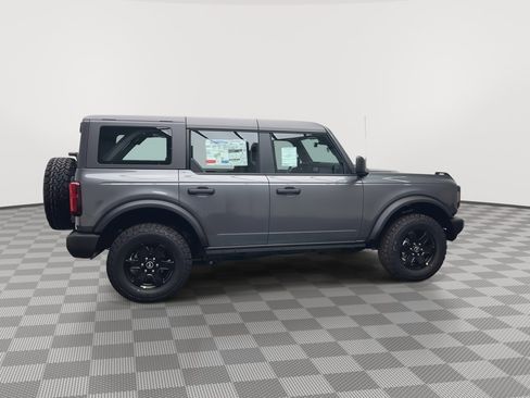 New 2025 Ford Bronco 4-Door image 32