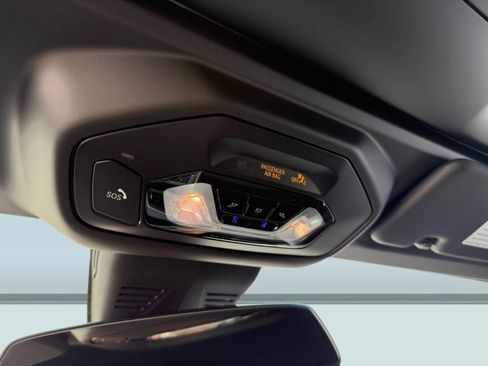 Certified 2025 BMW Z4 M40i w/ Premium Package image 16