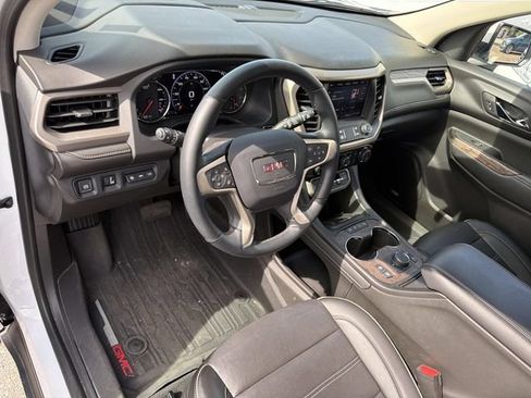 Used 2023 GMC Acadia Denali w/ Denali Ultimate Package FWD image 24